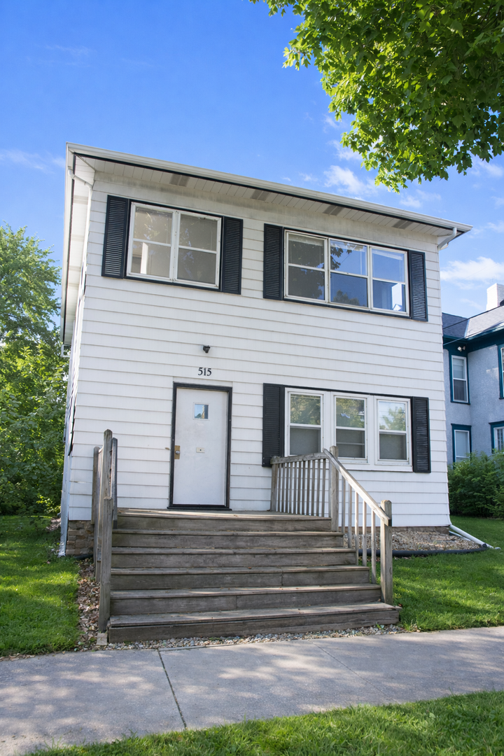 Minneapolis Apartment: 513 8th Ave SE