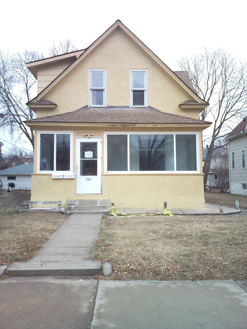 Minneapolis Apartment: 2011 Taylor St NE