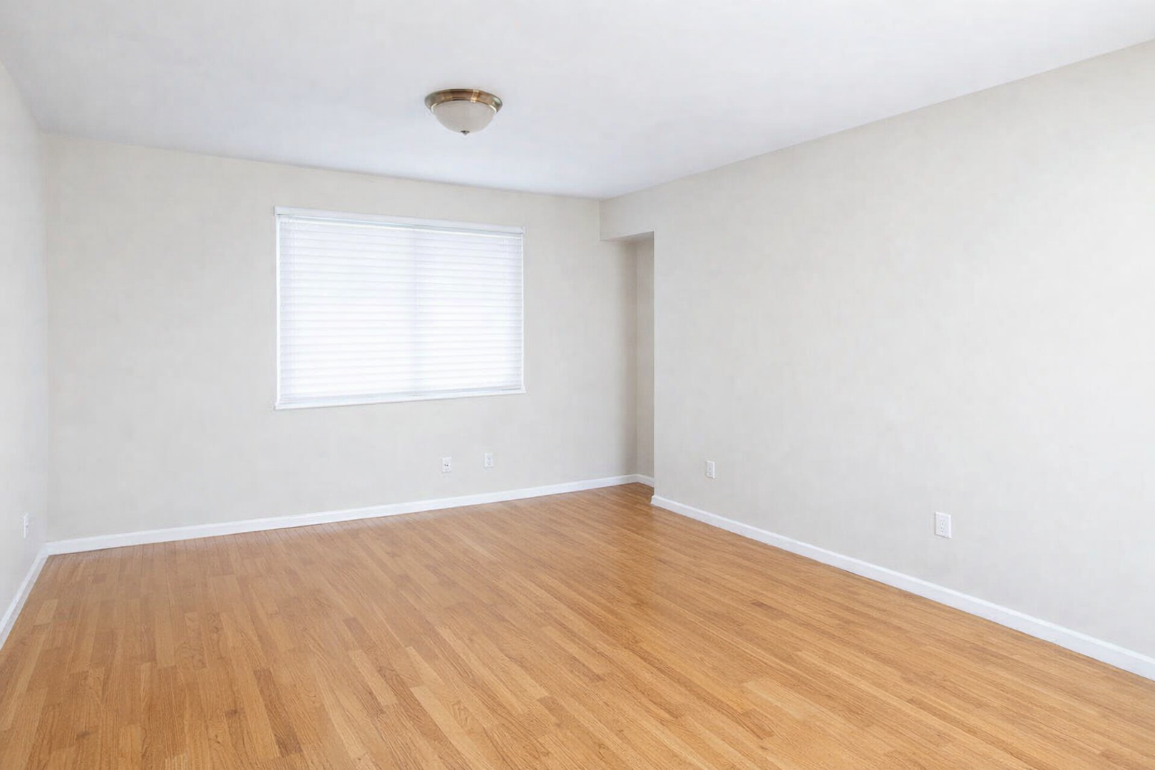 813 University Ave SE 32 of 33