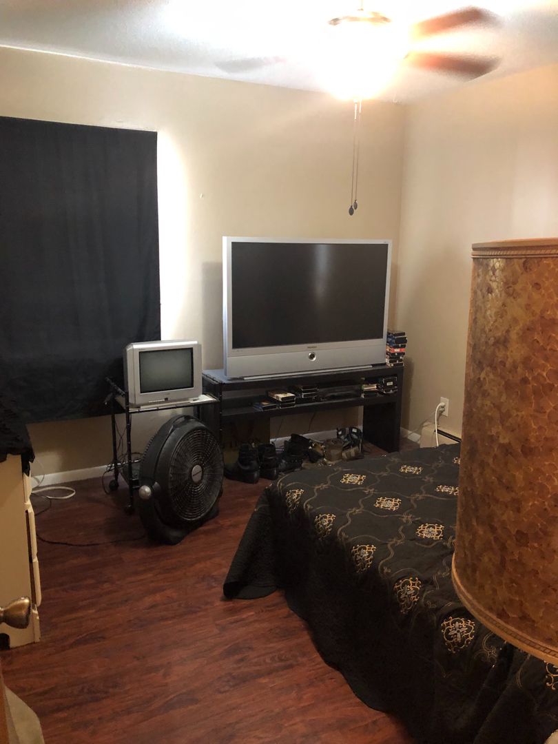 Minneapolis Apartment: 3049 Grand St NE