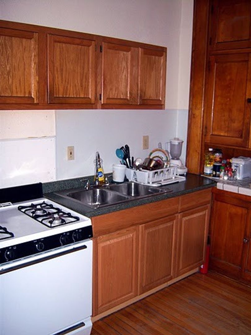 Minneapolis Apartment: 3207-09 Lyndale Ave S