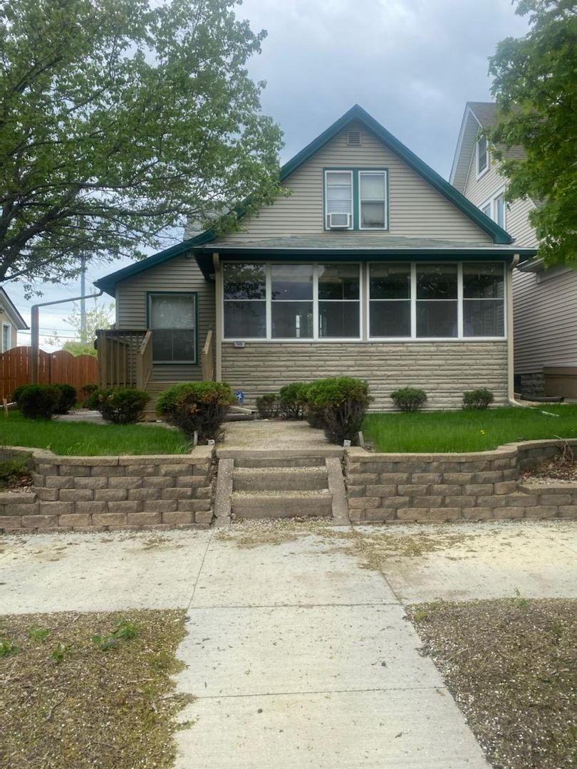 St. Paul Apartment: 1600 Concordia Ave