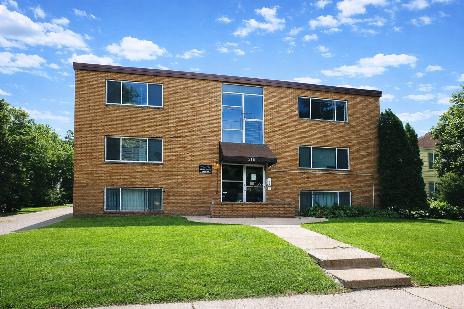 Minneapolis Apartment: 516 5th St SE