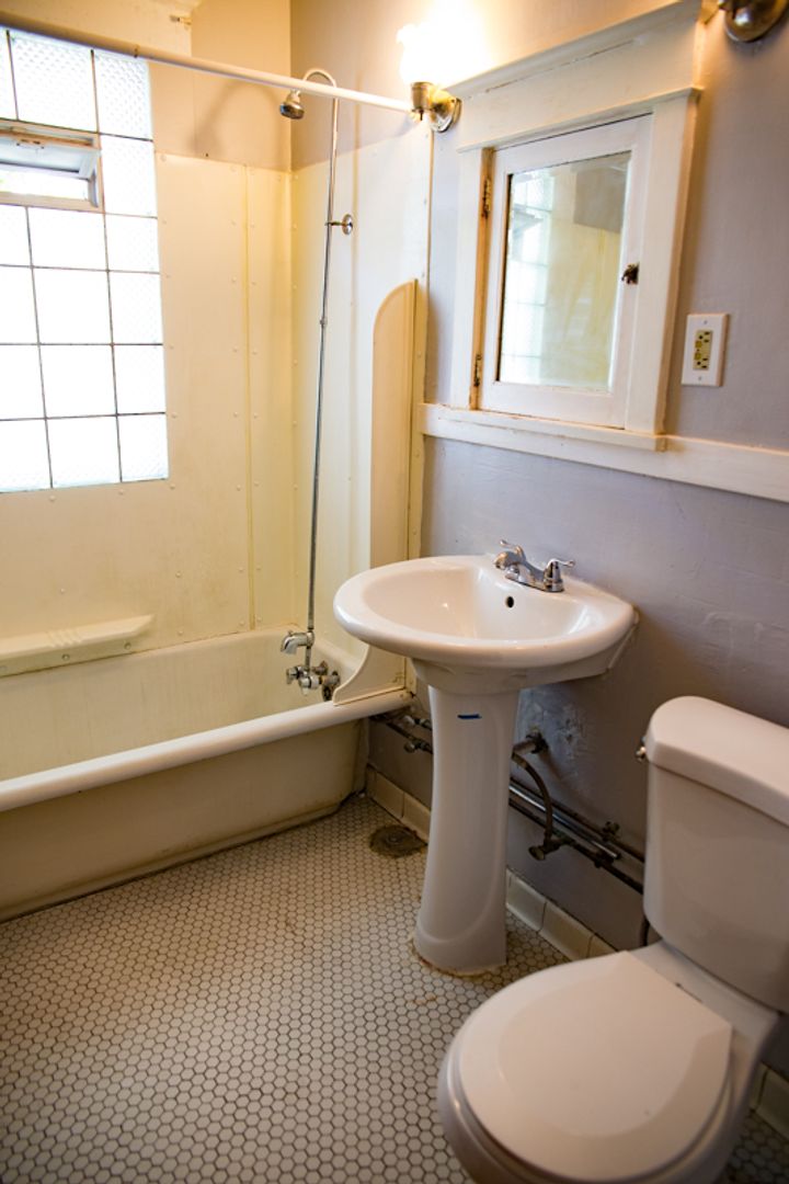 Minnneapolis Apartment: 417 11th Ave SE