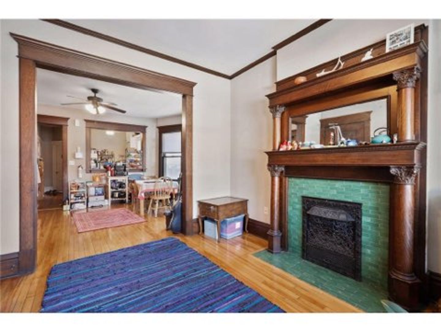 St. Paul Apartment: 1862 Roblyn Avenue