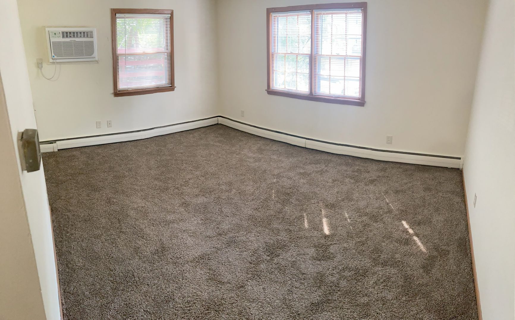 Minneapolis Apartment: 3109 4th St SE