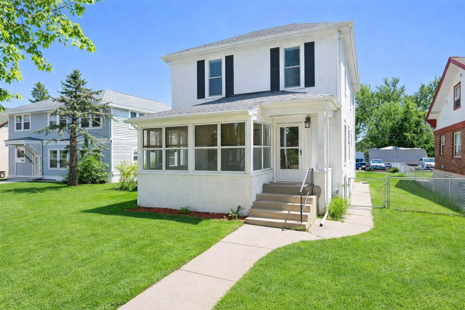 St. Paul House: 346 Cleveland Ave N