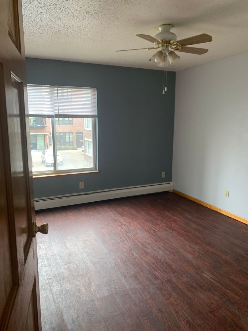 Minneapolis Apartment: 414 7th Ave SE