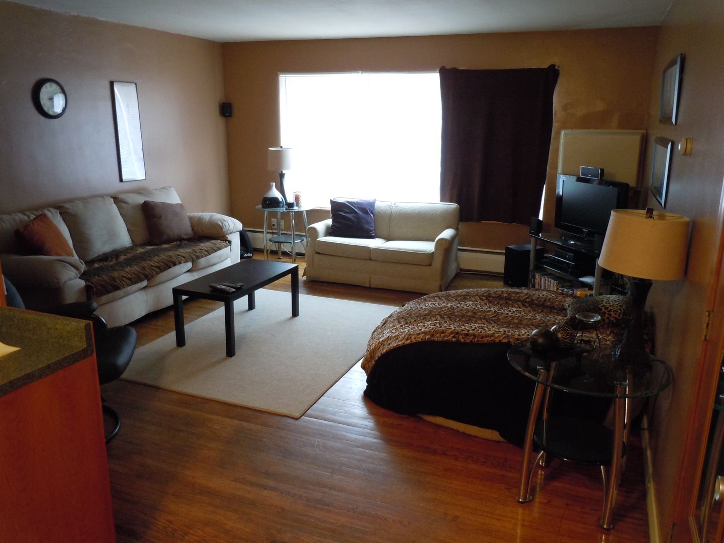 Minneapolis Apartment: 801 University Ave SE