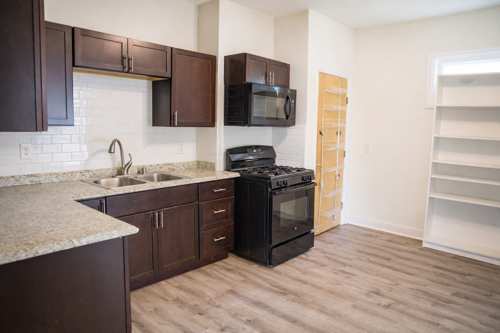 1146 14th Ave SE 2 of 8