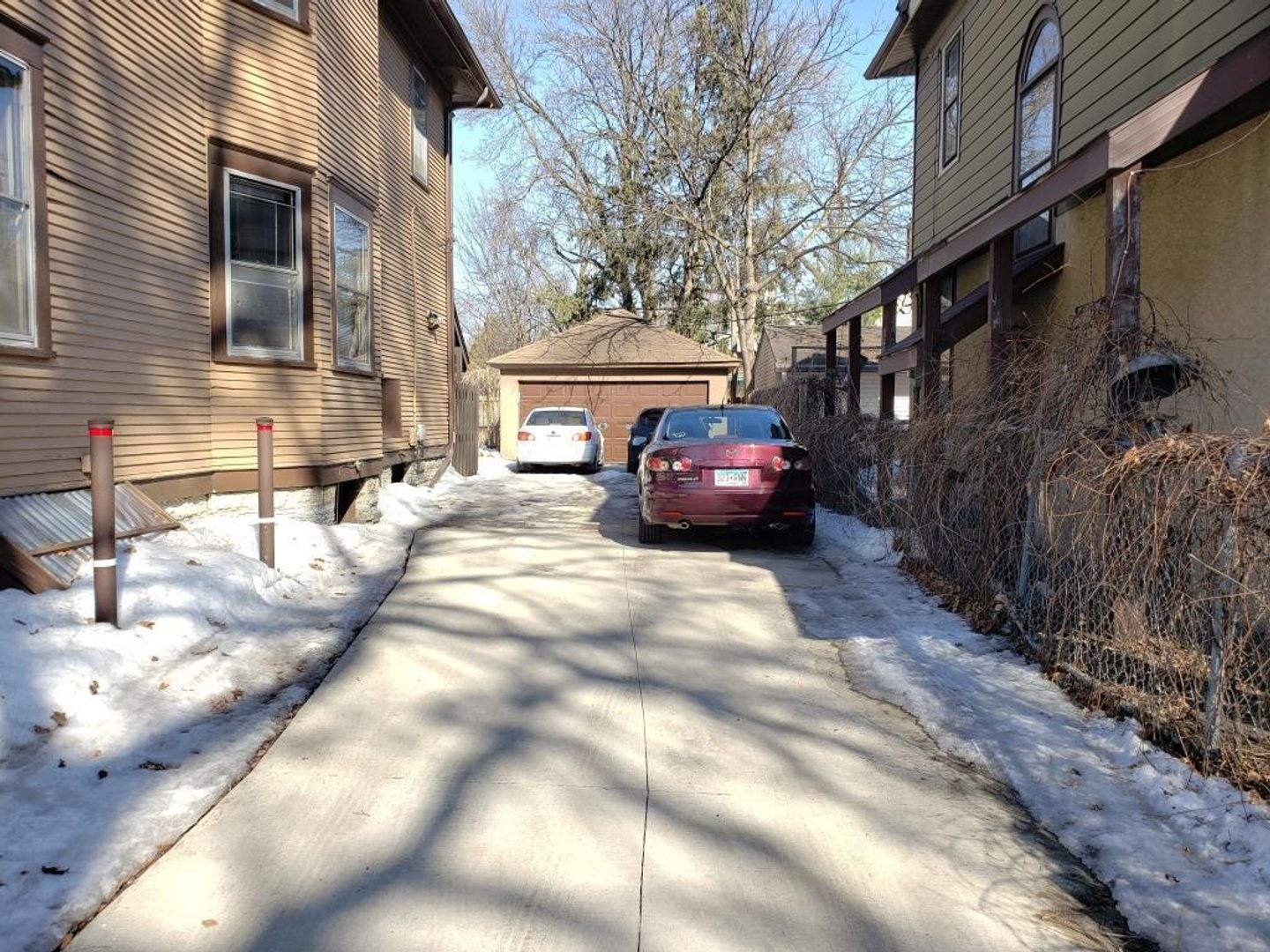 St Paul Apartment: 1649-51 Minnehaha Ave W