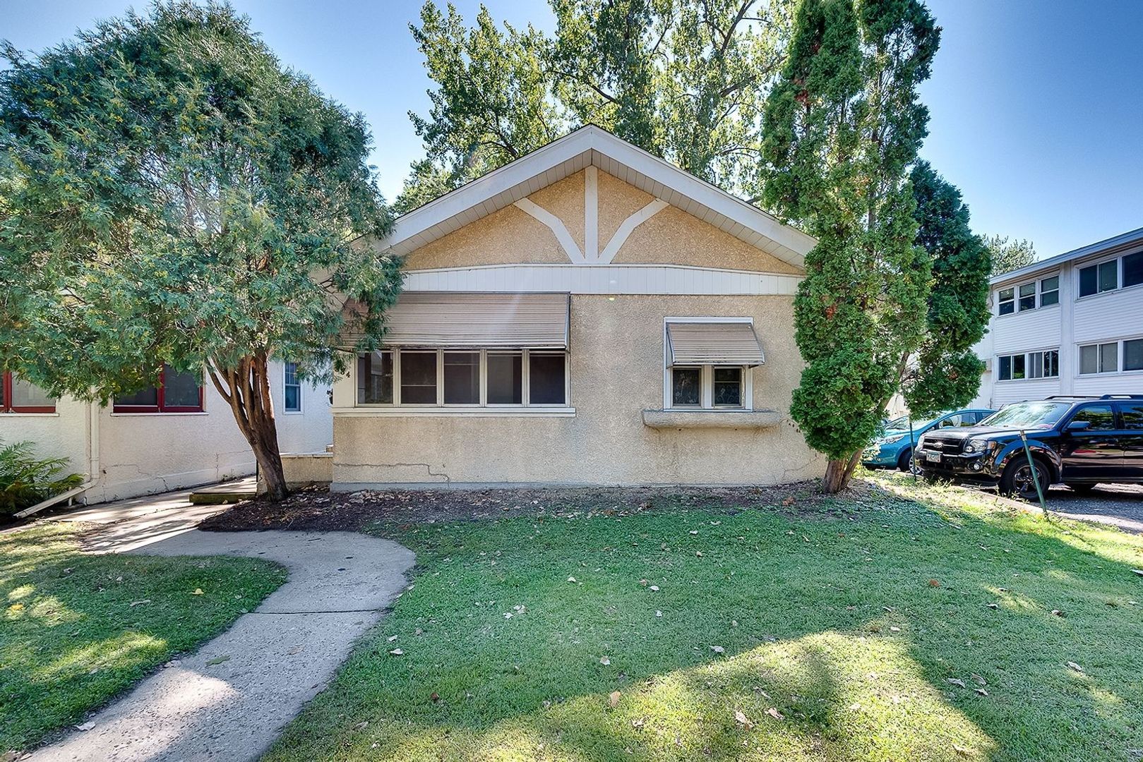 Minneapolis House: 334 8th St SE
