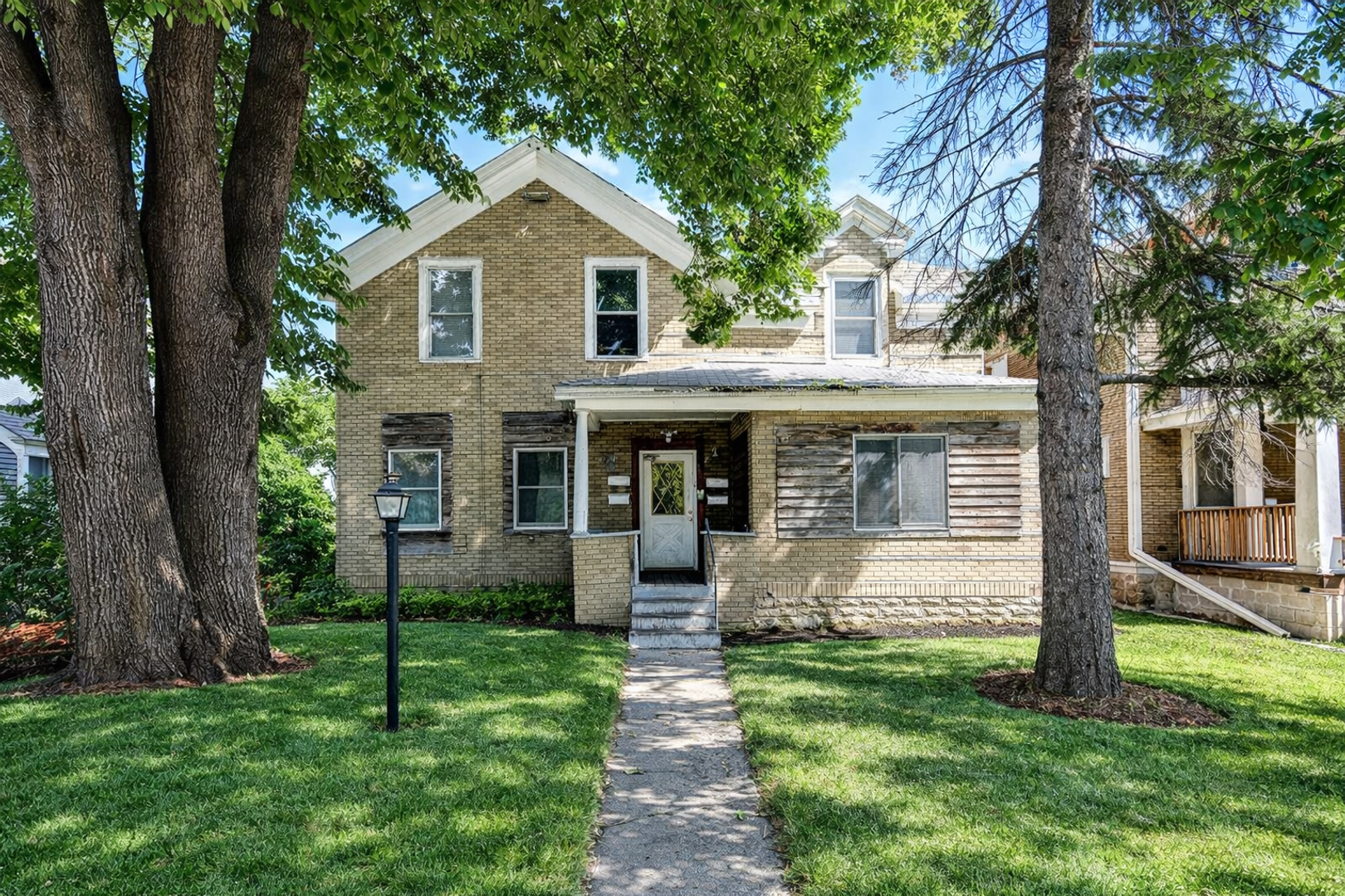 Minneapolis Apartment: 1221-23 8th St SE