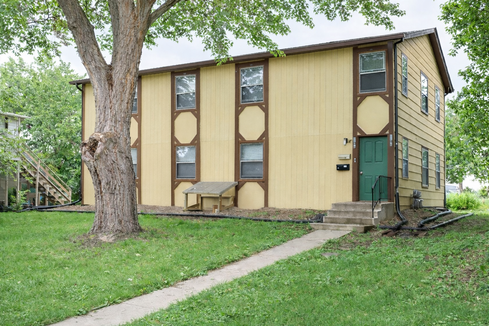 St Paul Apartment: 1146-48 Raleigh St