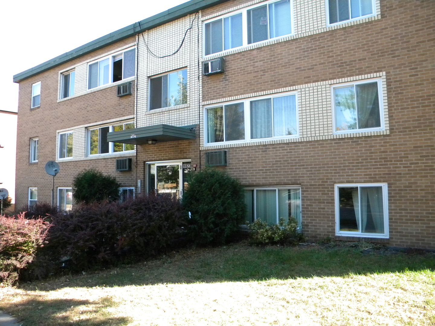 Minneapolis Apartment: 1823 Ulysses St NE