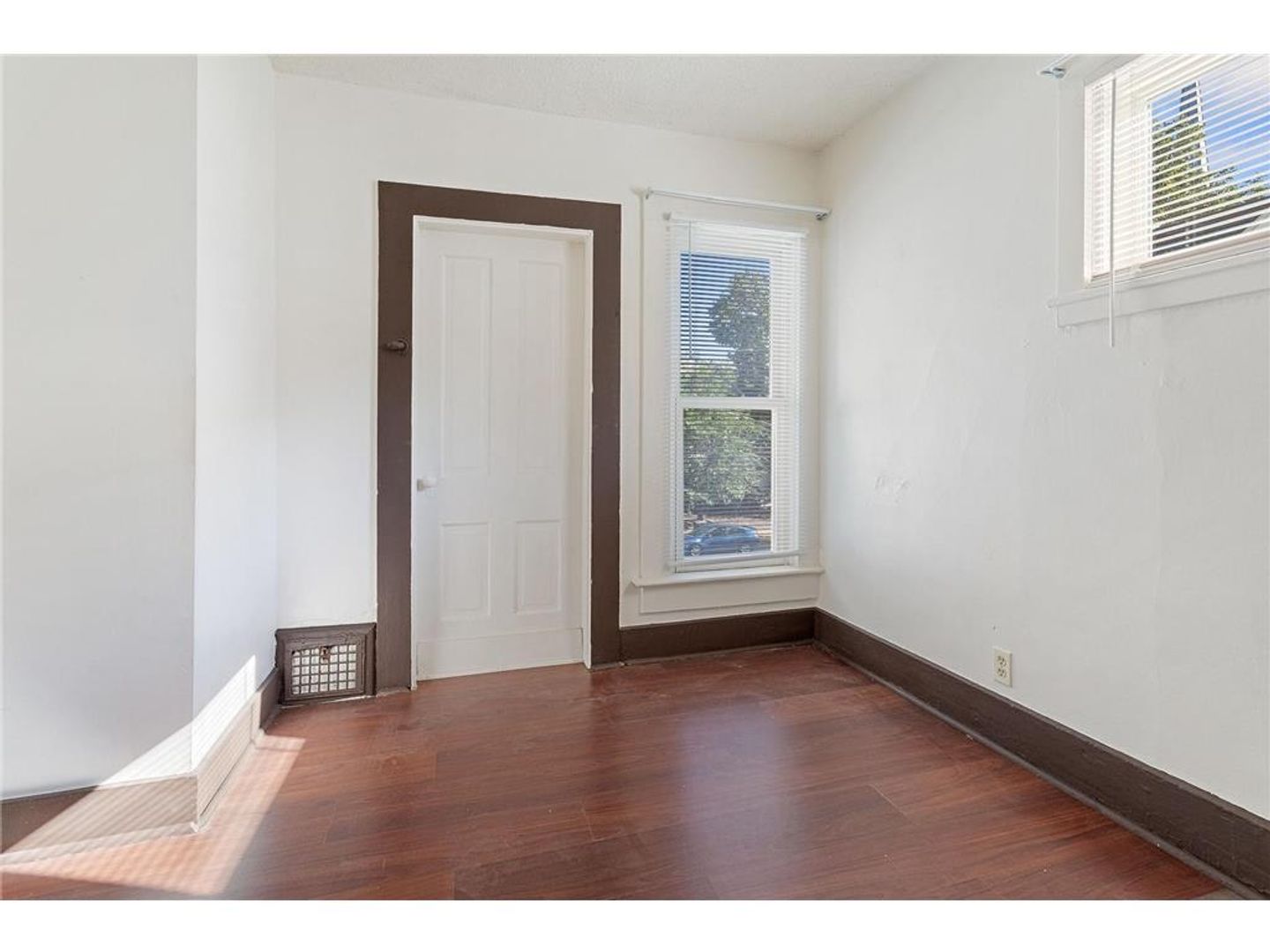525 8th Ave Se 8 of 8