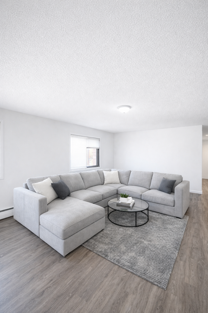 Minneapolis Apartment: 1004 7th St SE