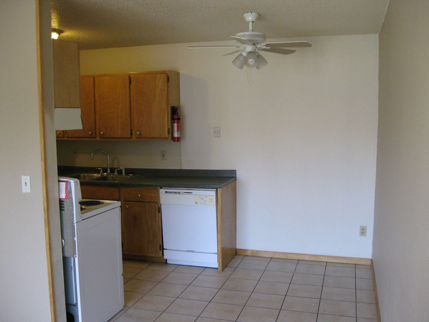 Minneapolis Apartment: 414 7th Ave SE