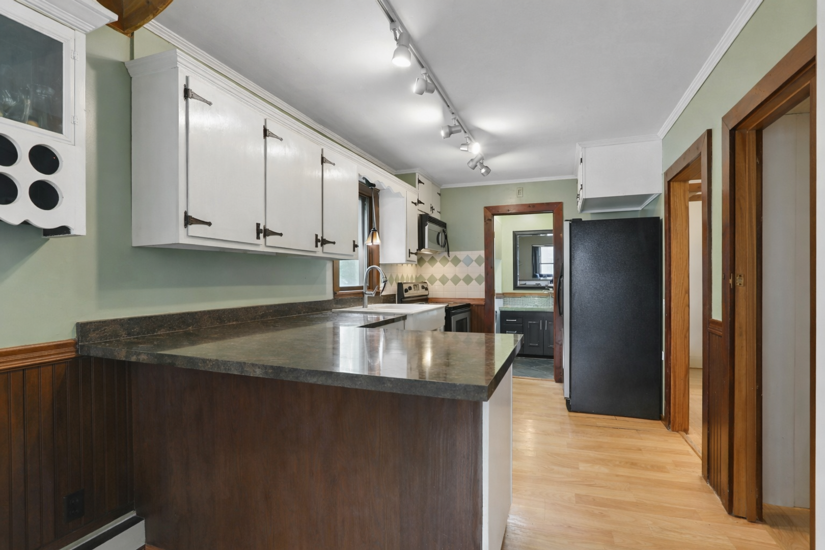 1468 Carroll Ave 3 of 8