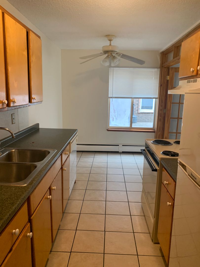 Minneapolis Apartment: 414 7th Ave SE