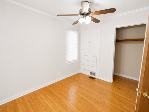 Cute 3 bed 1 bath available September 1st, 2026 – photo 1
