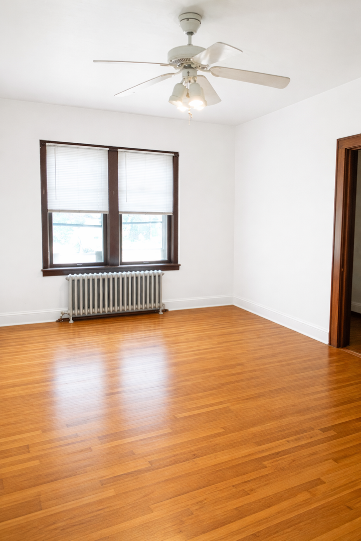813 University Ave SE 22 of 33