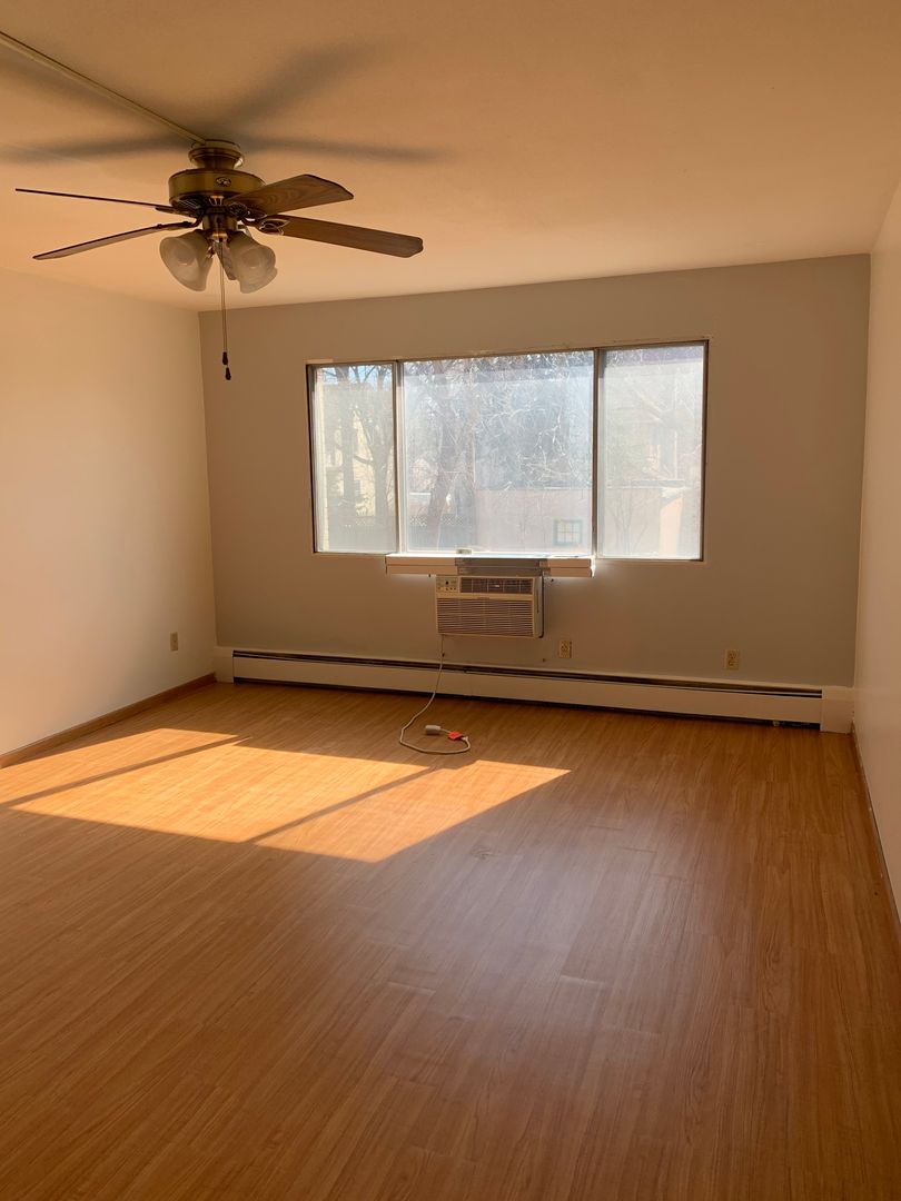 Minneapolis Apartment: 720 6th Ave SE