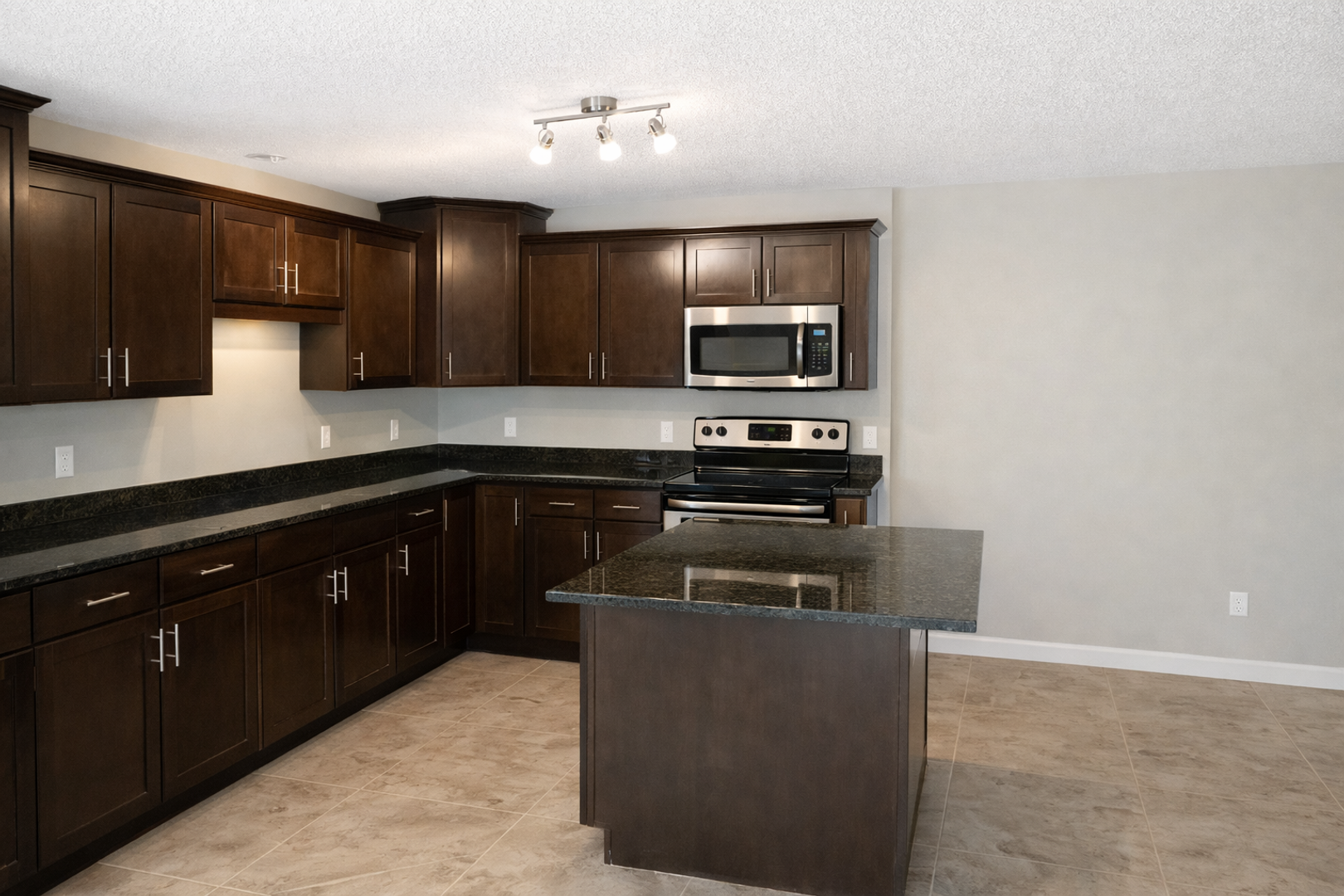Minneapolis Apartment: 633 Ontario St SE