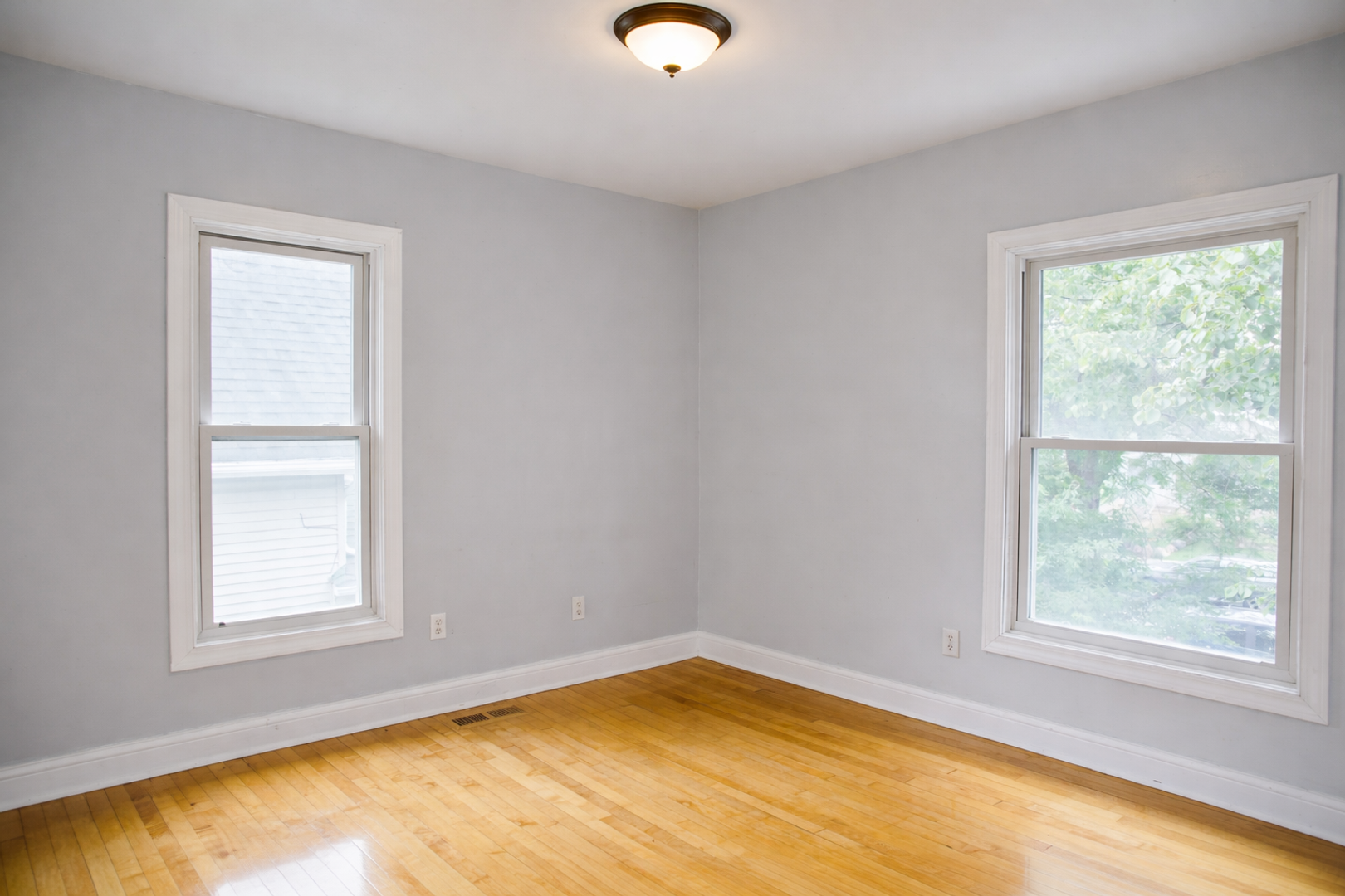 1146 14th Ave SE 9 of 14