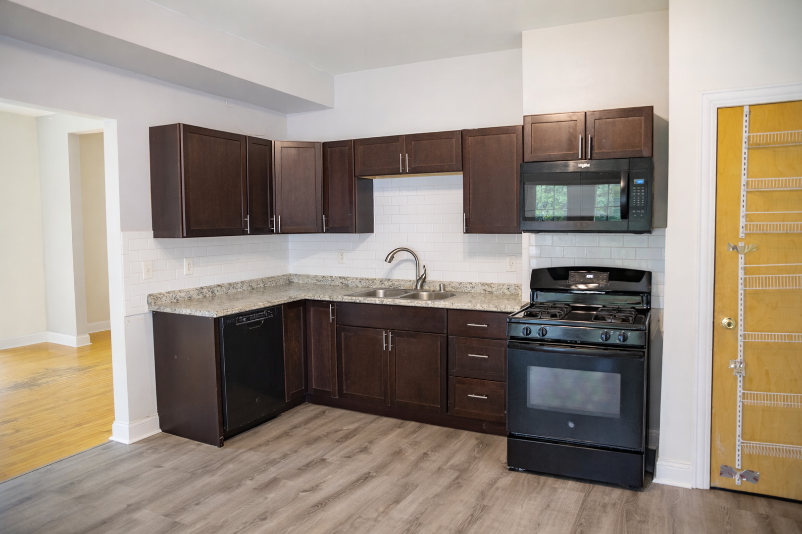 1146 14th Ave SE 3 of 8