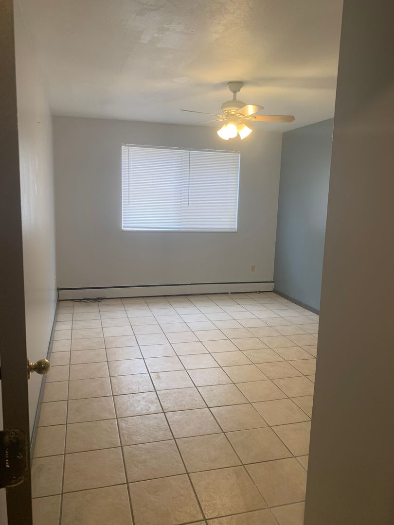 Minneapolis Apartment: 800 University Ave SE