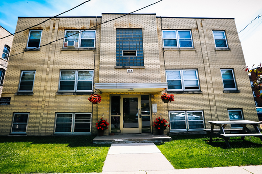 1 bedroom within blocks of UMN Sept 1st, 2025 move in – photo 1