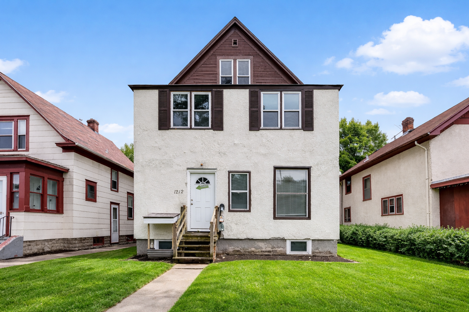 Minneapolis Apartment: 1212 Como Ave SE