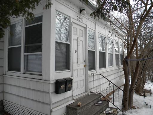 9 Bedroom / 3 Bathroom Saint Paul Campus near the U of M – photo 1