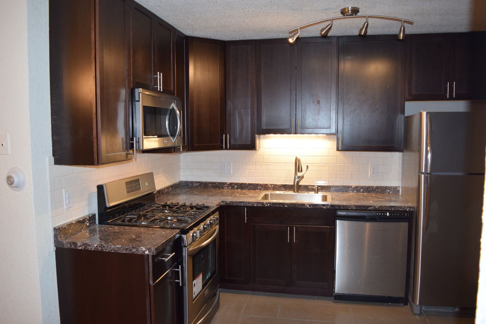 Minneapolis Apartment: 319 8th St SE