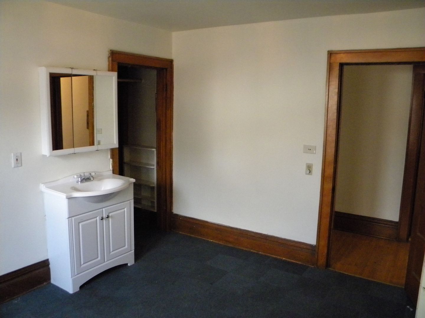 Minneapolis Apartment: 414 8th ST SE