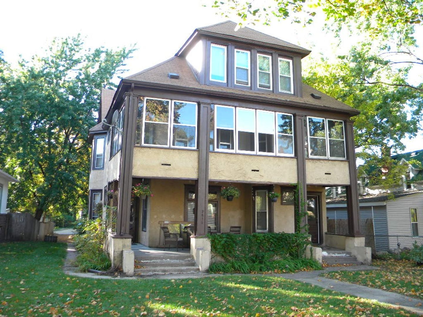 Minneapolis Apartment: 2616 Taylor St NE