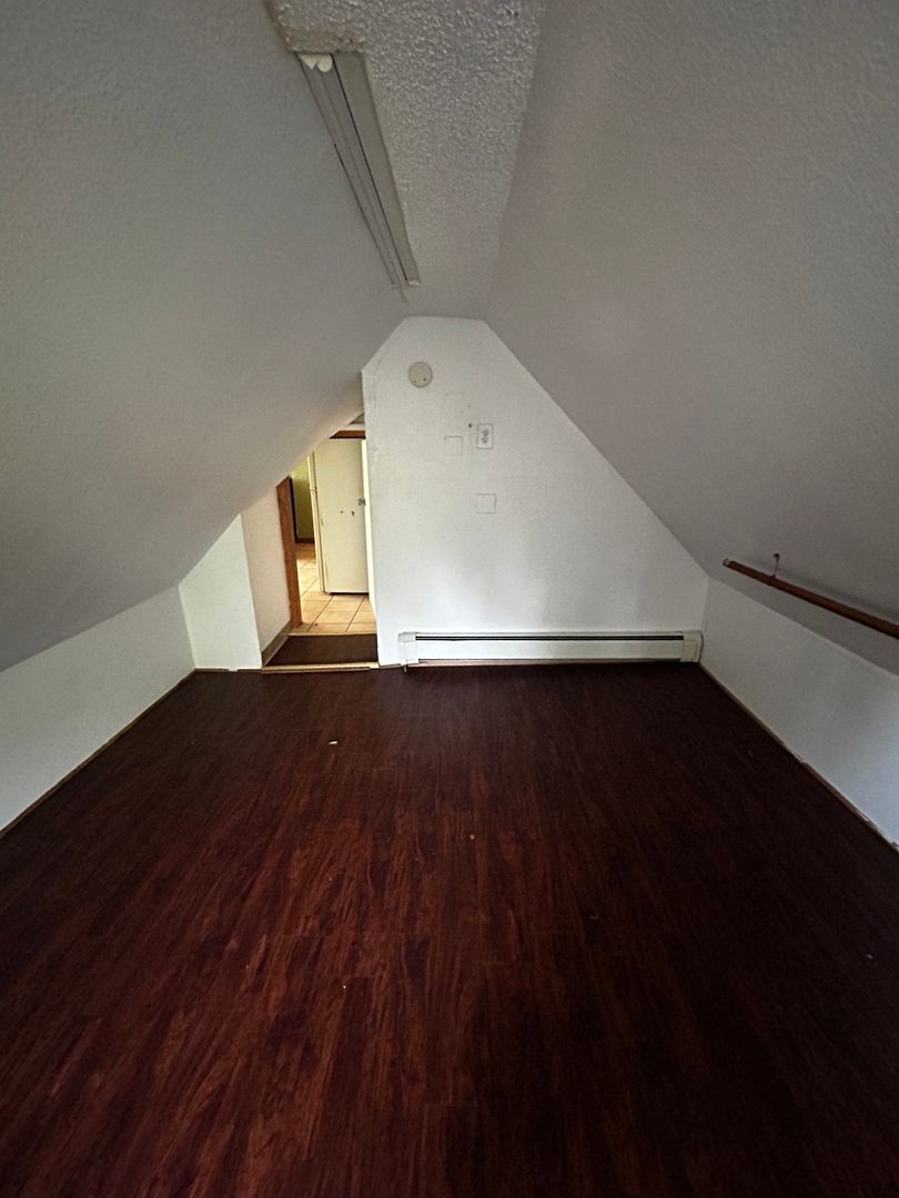 Minneapolis Apartment: 1022 15th Ave SE