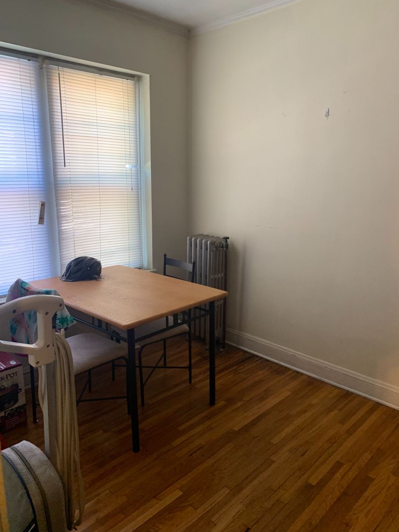 Minneapolis Apartment: 813 University Ave SE