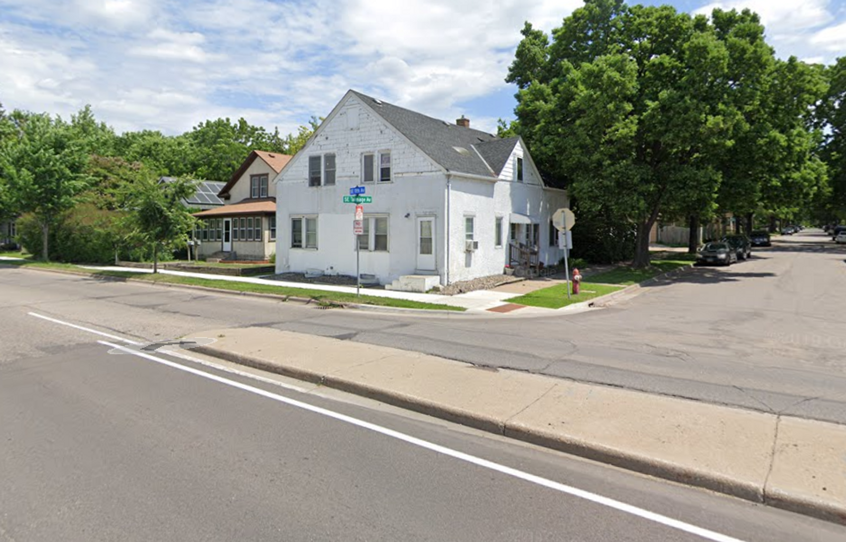 Minneapolis Apartment: 1062 11th Ave SE