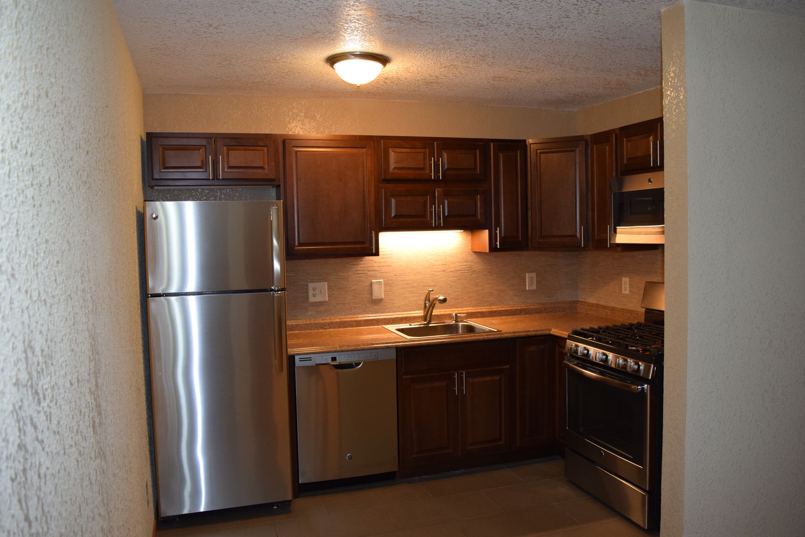 Minneapolis Apartment: 319 8th St SE