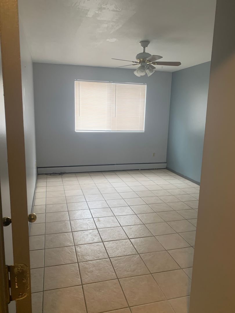 Minneapolis Apartment: 800 University Ave SE