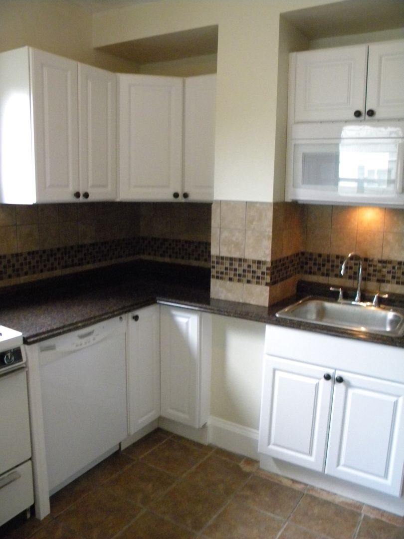 St Paul Apartment: 750 Curfew St