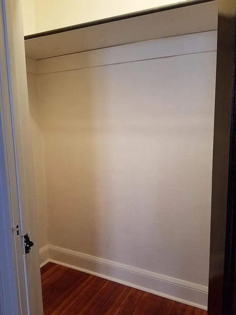 KIRKSVILLE Apartment: 107 NORTH MAIN