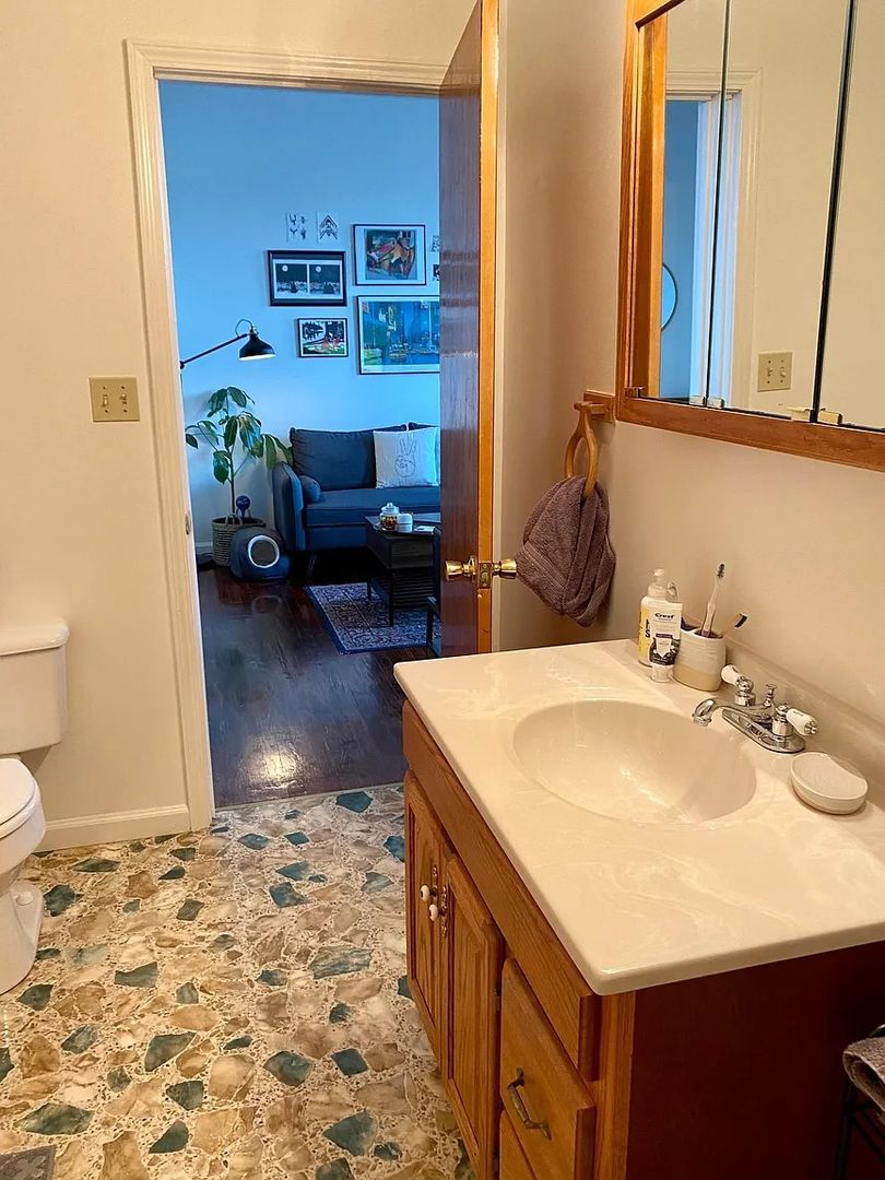 KIRKSVILLE Apartment: 101 EAST HARRISON