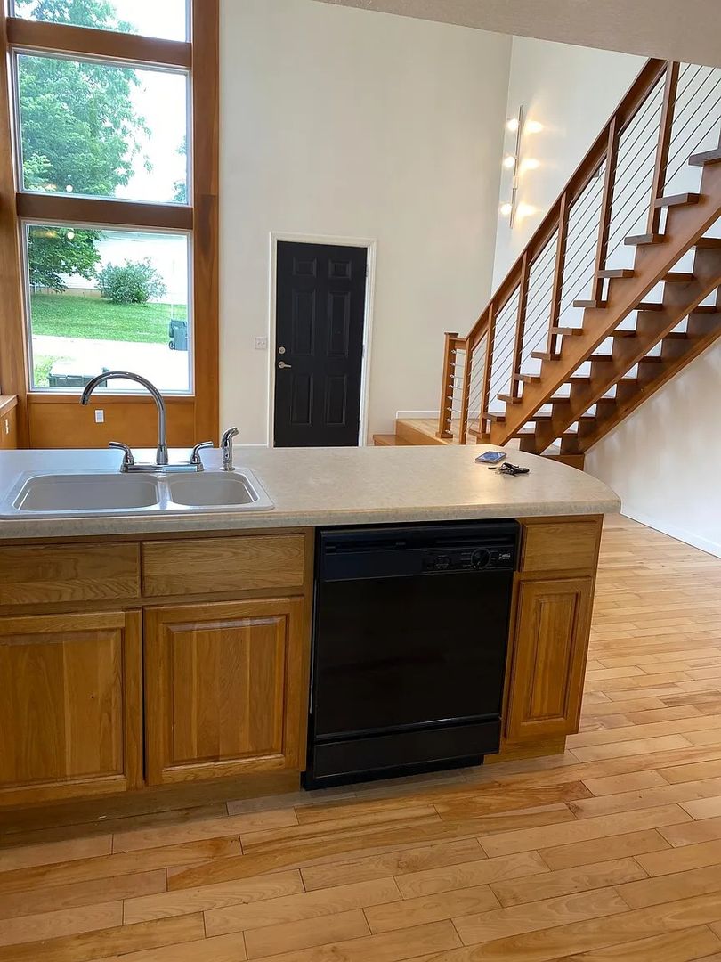 KIRKSILLE Apartment: 506 WEST WALL