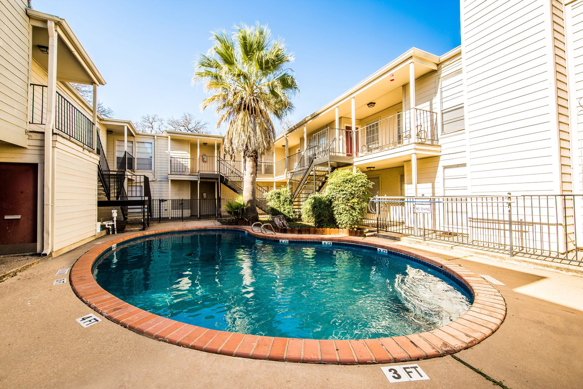 Austin Apartment: 105 W 38th 1/2 St