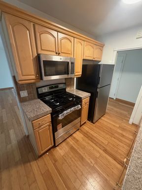 2 BEDROOM 2 BATH PLAYA DEL REY WITH POOL ONSITE