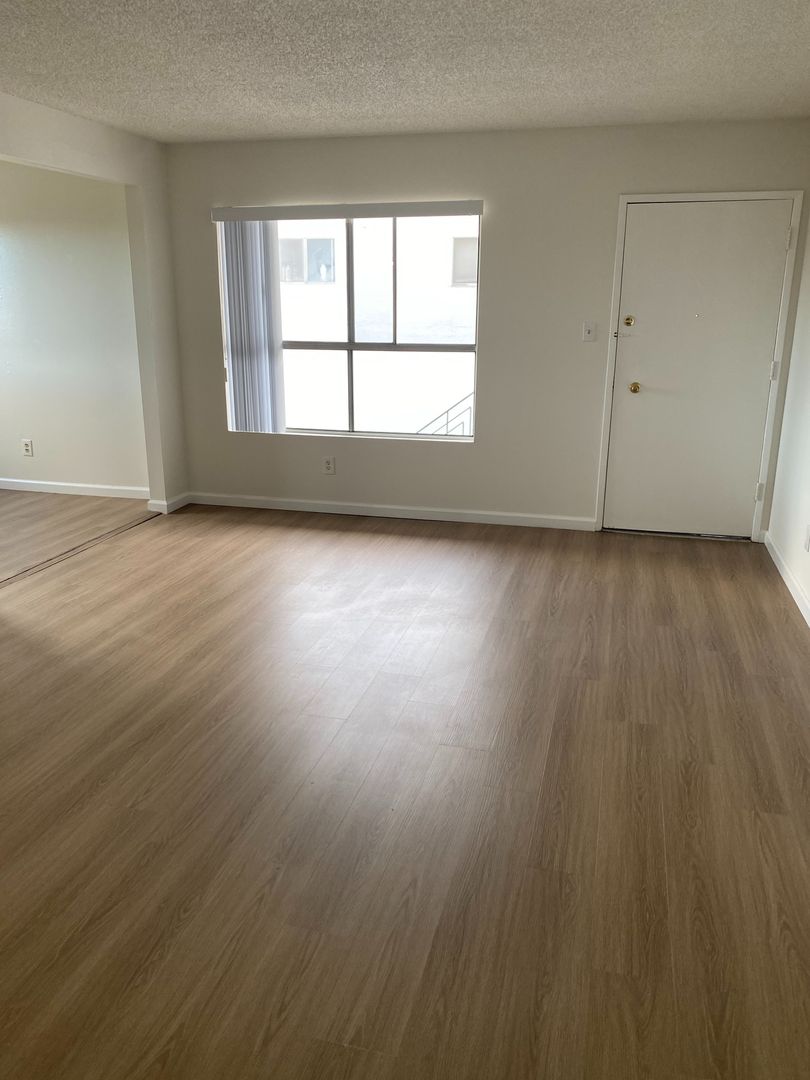 REDONDO BEACH Apartment: 701 MEYER LN