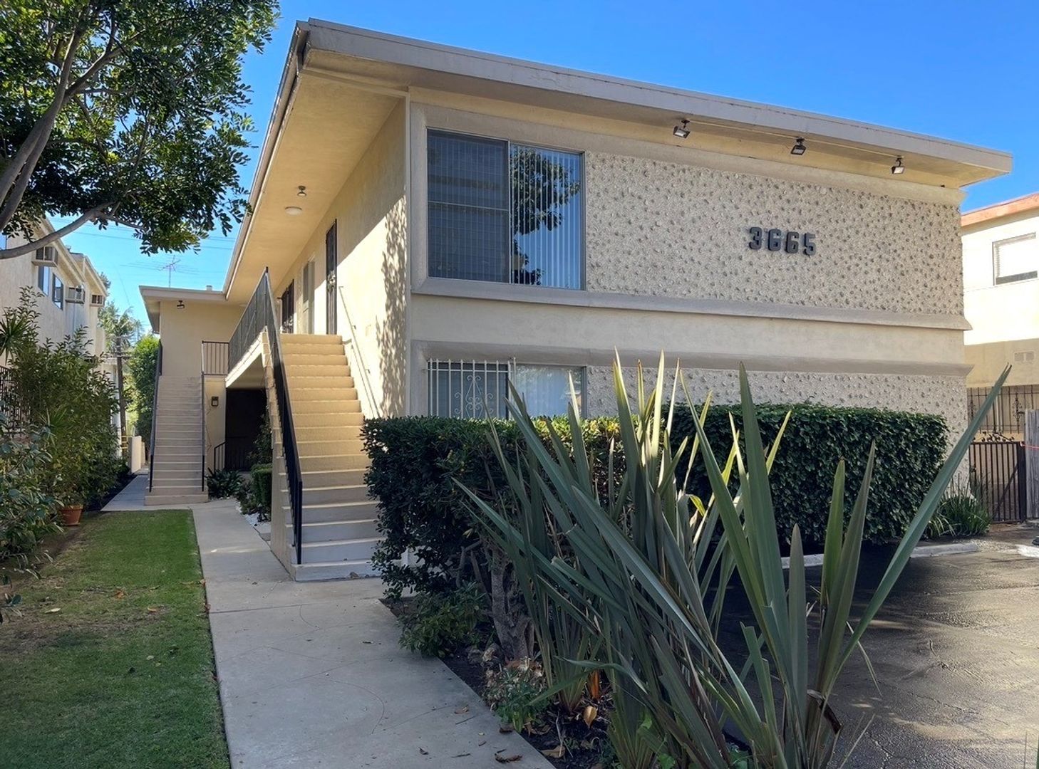 LOS ANGELES Apartment: 3665 MCLAUGHLIN AVE